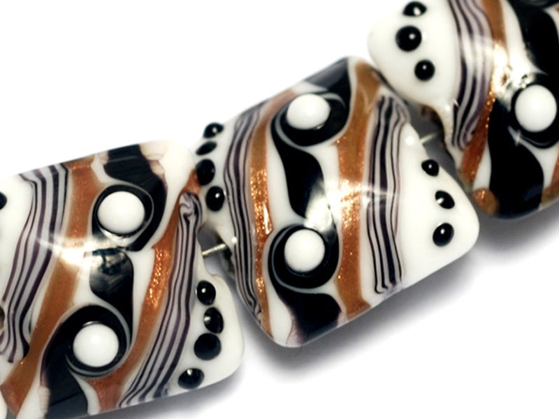 10204514 - Four Sophisticated Trio Pillow Beads