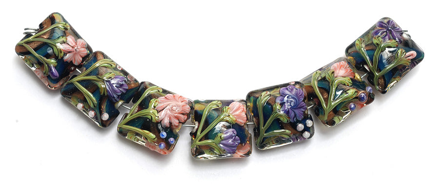 10407404 - Seven Pink & Purple Floral Pillow Beads
