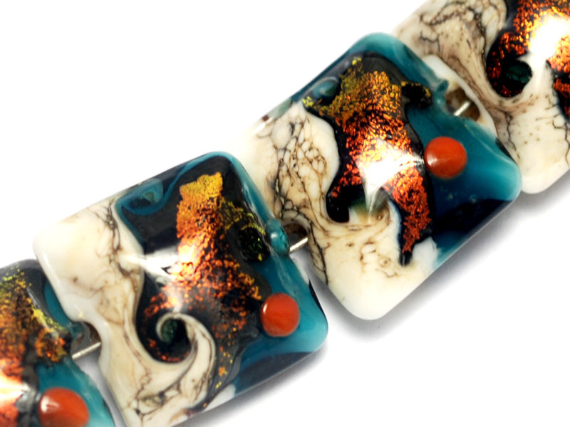 10411514 - Four Romantic Isle Waves Pillow Beads
