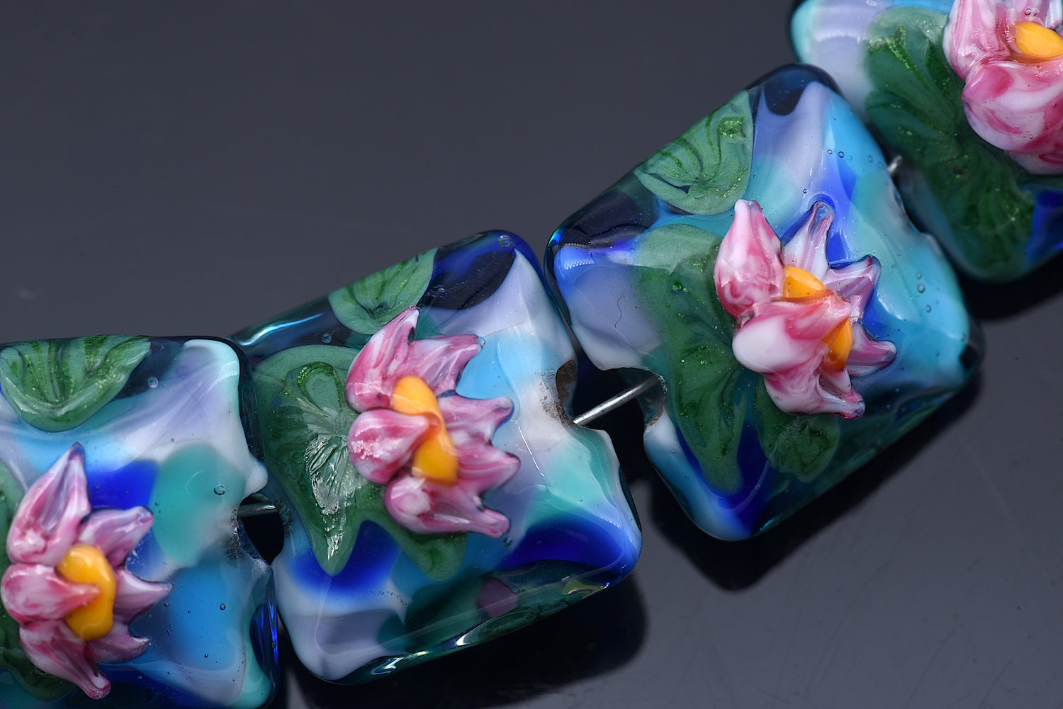 10415514 - Four Water Lily Pond Pillow Beads
