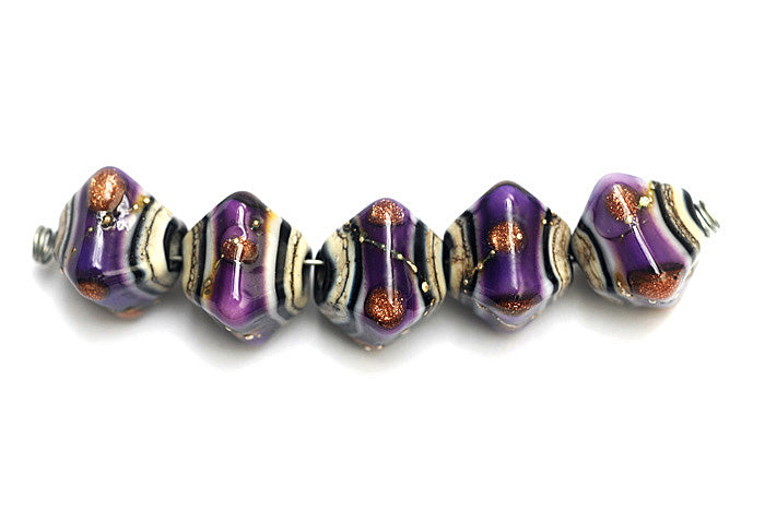 10604507 - Five Sugilite Ridge Crystal Shaped Beads