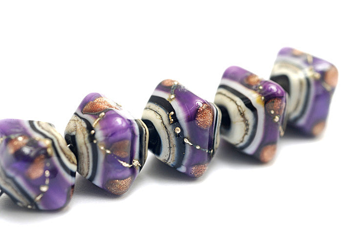 10604507 - Five Sugilite Ridge Crystal Shaped Beads
