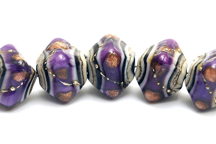 10604507 - Five Sugilite Ridge Crystal Shaped Beads