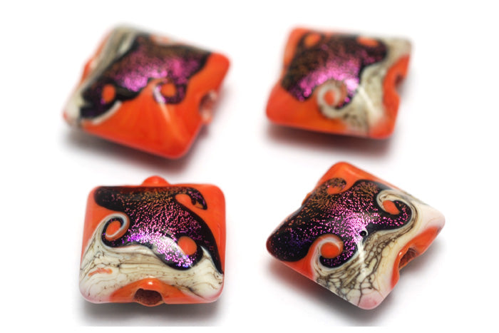10706414 - Four Magic Moment Waves Pillow Beads