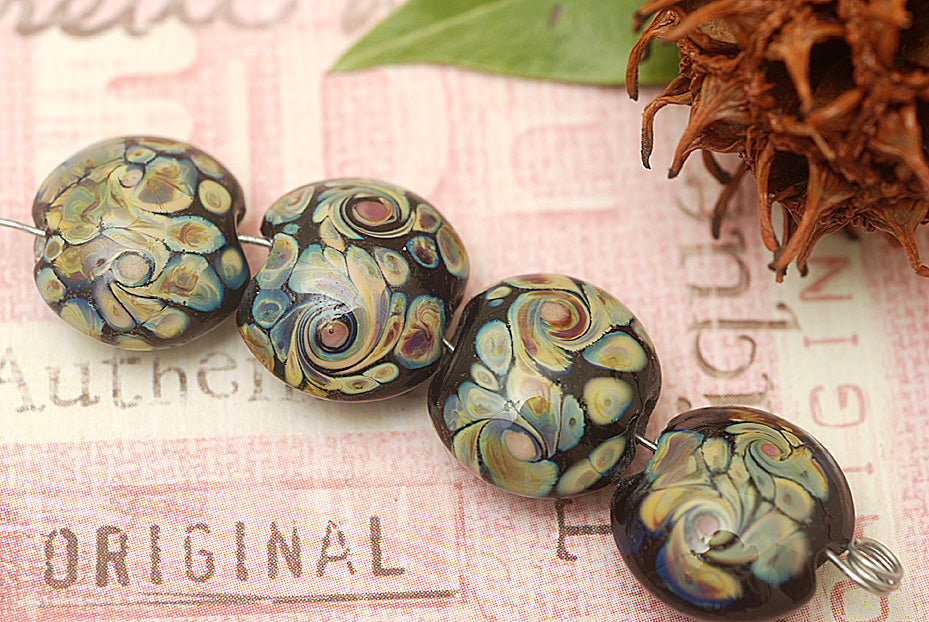11200812 - Four Black w/Twisted Beige Dots Lentil Beads