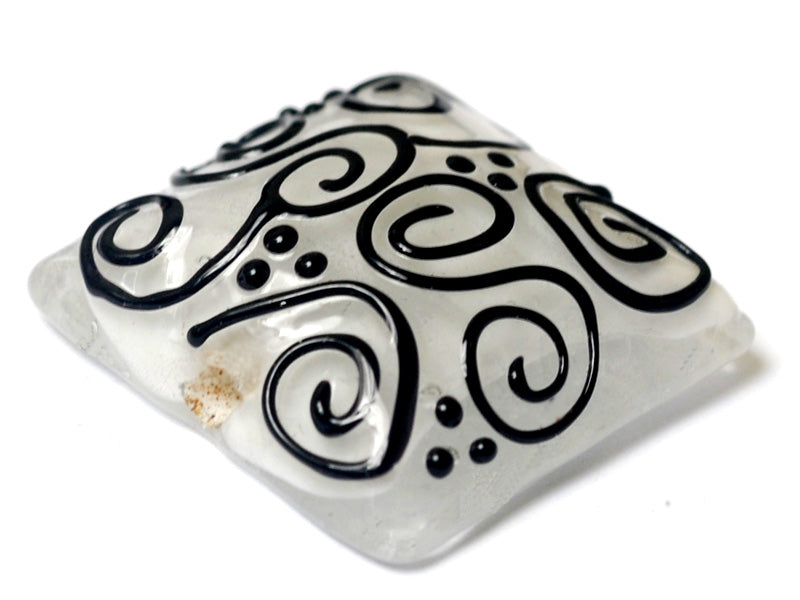 11813104 - Black & White Pillow Focal Bead