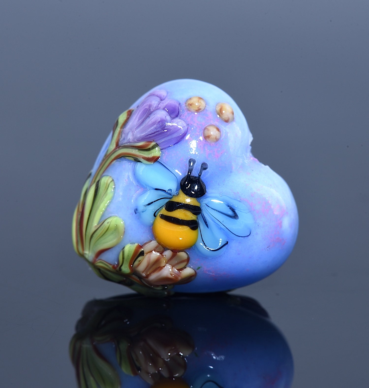 11830205 - Bumble Bee Dreams Heart