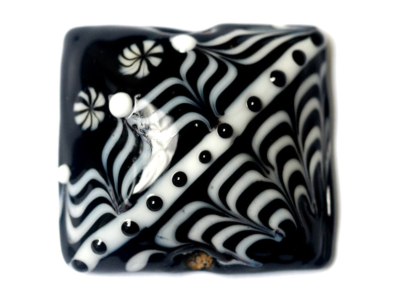 11835804 - Elegant Lady Pillow Focal Bead