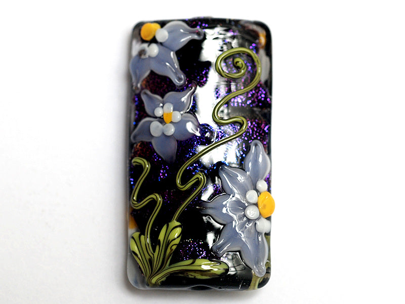 11838103 - Lilac's Elegance Kalera Focal Bead