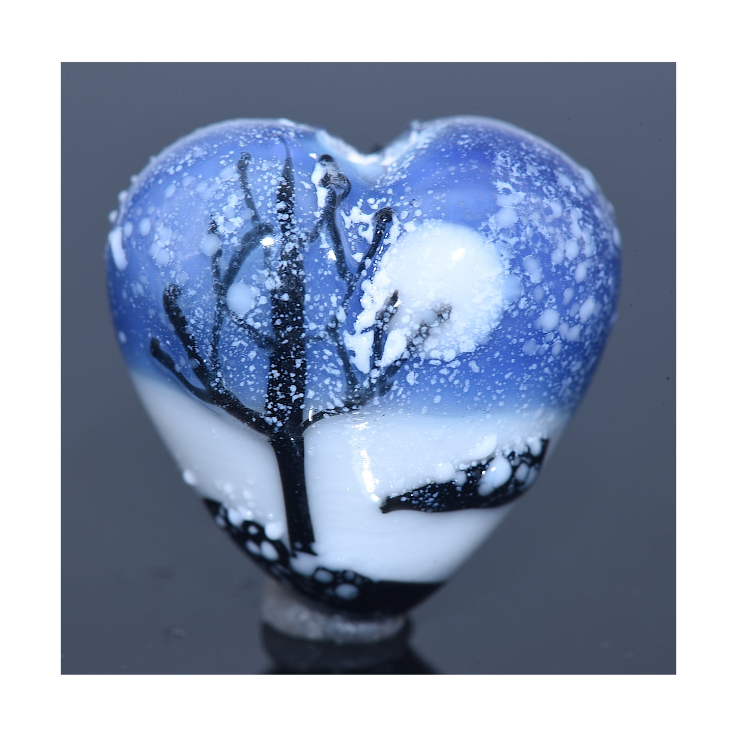 11842705 - Snow Night Plump Heart
