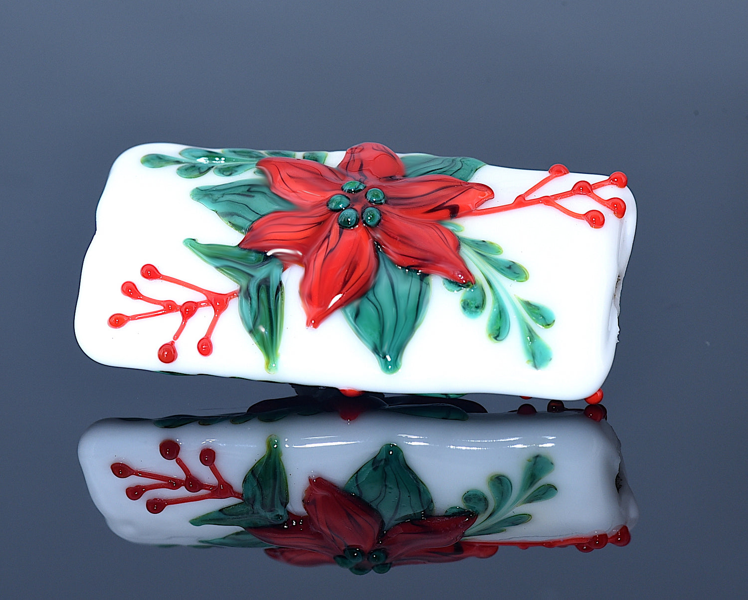 11843403 - Red Poinsettia Christmas Kalera Focal Bead