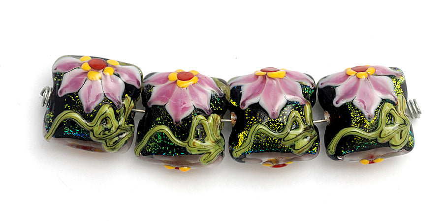 10109414 - Four Kelly's Elegance Pillow Beads