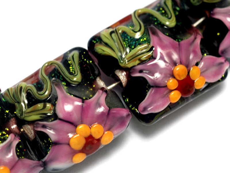 10109414 - Four Kelly's Elegance Pillow Beads