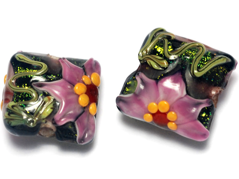 10109414 - Four Kelly's Elegance Pillow Beads