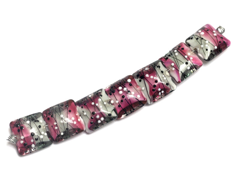 10109704 - Seven Diva Party Pillow Beads
