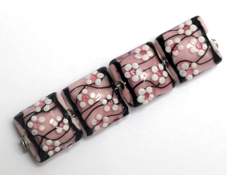 10110014 - Four Cherry Blossom Pillow Beads