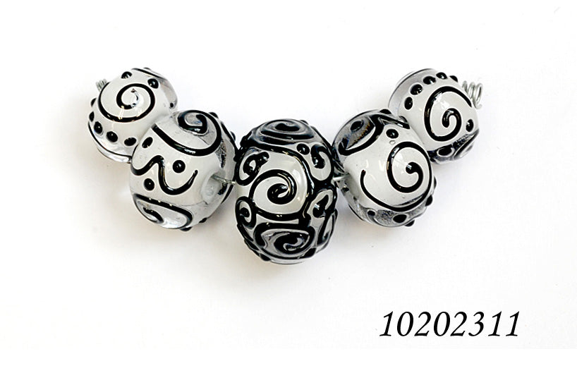 10202311 - Five Graduated Black & White Rondelle Beads