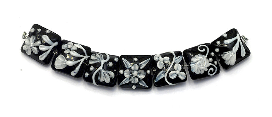10204204 - Seven Midnight Garden Pillow Beads