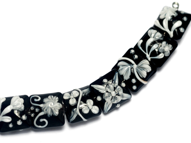 10204204 - Seven Midnight Garden Pillow Beads