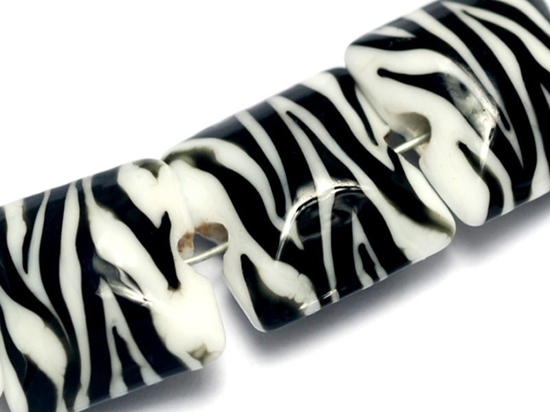 10204404 - Seven Zebra Stripes Pillow Beads