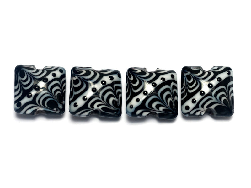 10205414 - Four Elegant Lady Pillow Beads