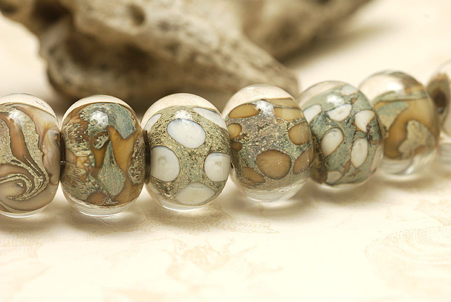 10303401 - Seven Ivory w/Crystal  Clear Rondelle Beads
