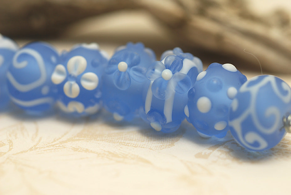 10402001 - Seven Lght Blue w/White Matte-Finished Rondelle Bead