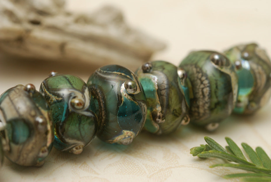 10406701 - Seven Ocean Blue w/Silver Foil Rondelle Beads