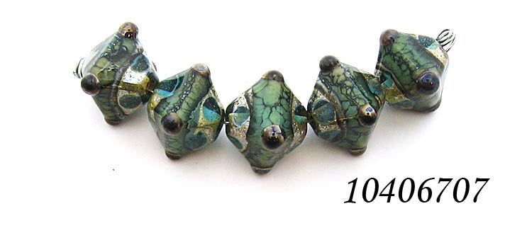 10406707 - Five Ocean Blue w/Silver Foil Crystal Beads