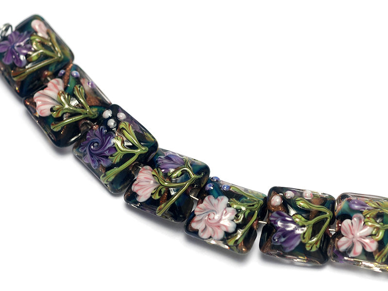 10407404 - Seven Pink & Purple Floral Pillow Beads