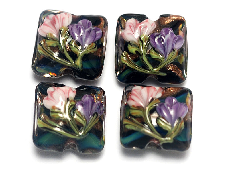 10407414 - Four Hidden Garden Pillow Beads
