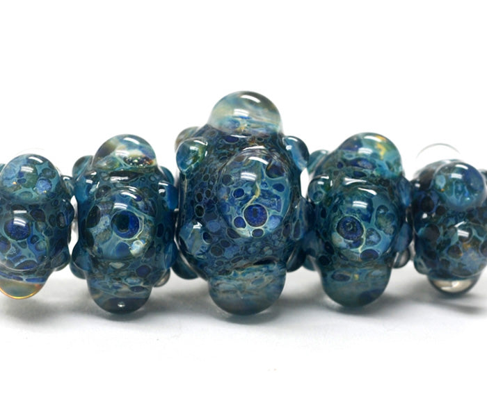 10409611 - Five Graduated Blue Free Style Boro Rondelle Beads