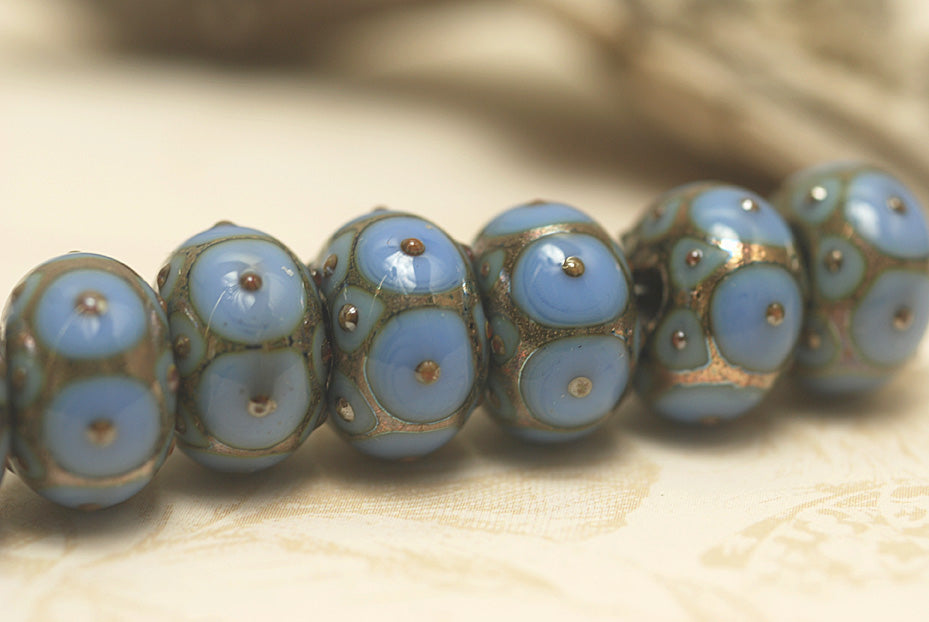 10410501 - Seven Periwinkle w//Metal Dots Rondelle Beads