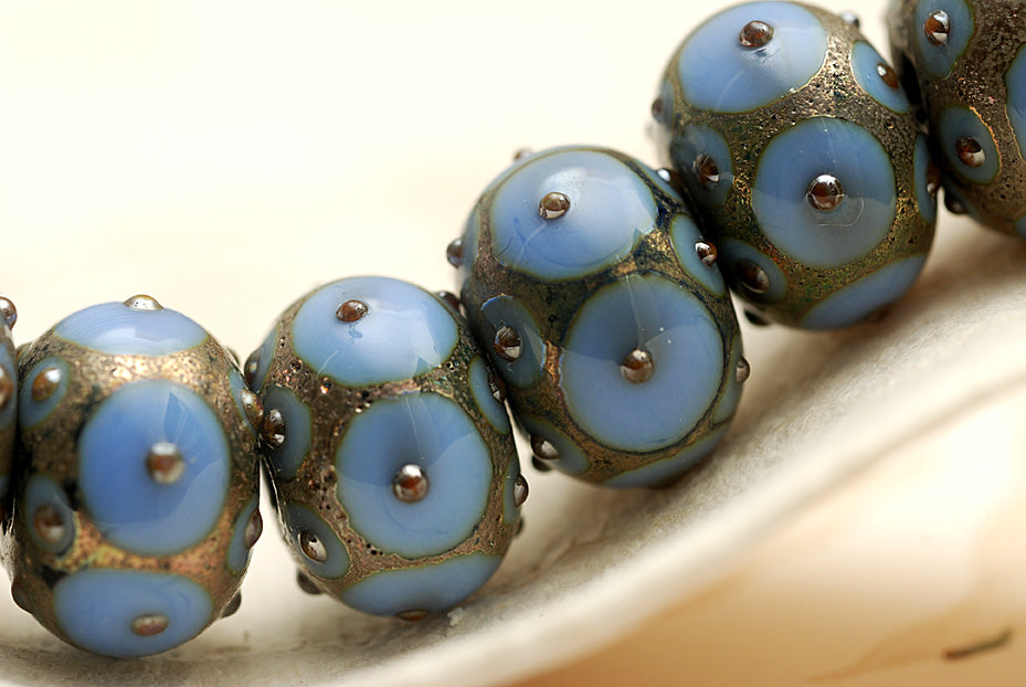 10410501 - Seven Periwinkle w//Metal Dots Rondelle Beads