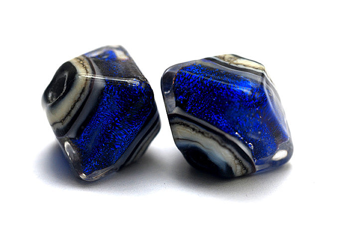 10412107 - Five Royal Ridge Crystal  Shaped Beads