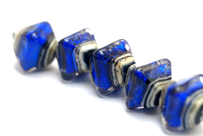 10412107 - Five Royal Ridge Crystal  Shaped Beads