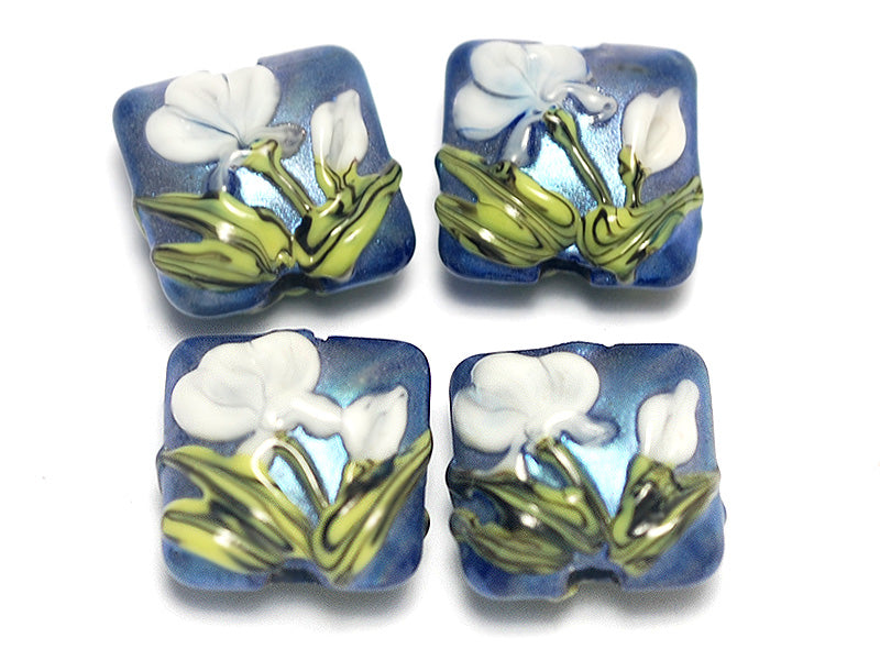 10412414 - Four Wedgewood Pillow Beads