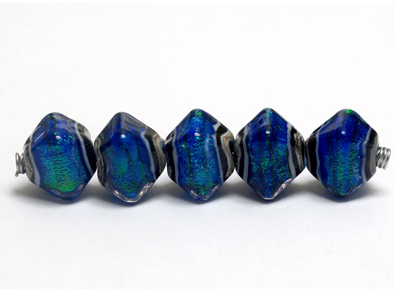 10413007 - Five Sapphire Sea Shimmer Crystal  Shaped Beads