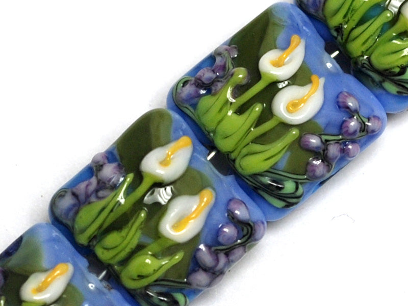 10413314 - Four Calla Lily Lake Pillow Beads