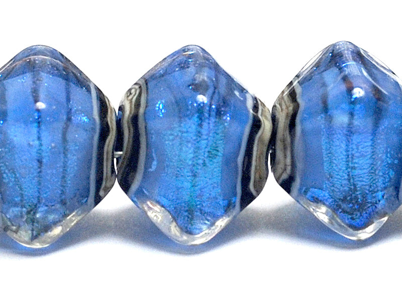 10413407 - Five Arctic Blue Shimmer Crystal  Shaped Beads