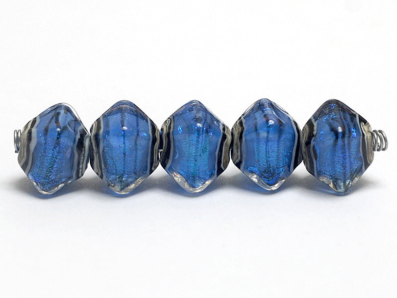 10413407 - Five Arctic Blue Shimmer Crystal  Shaped Beads