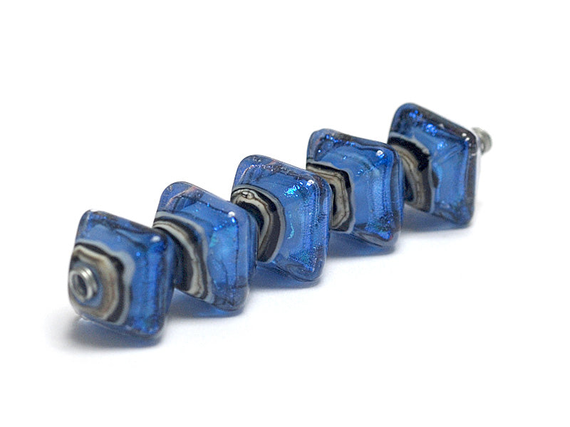 10413407 - Five Arctic Blue Shimmer Crystal  Shaped Beads