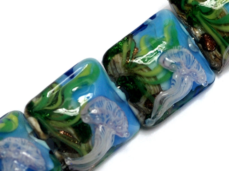 10414314 - Four Sea Jellies Pillow Beads