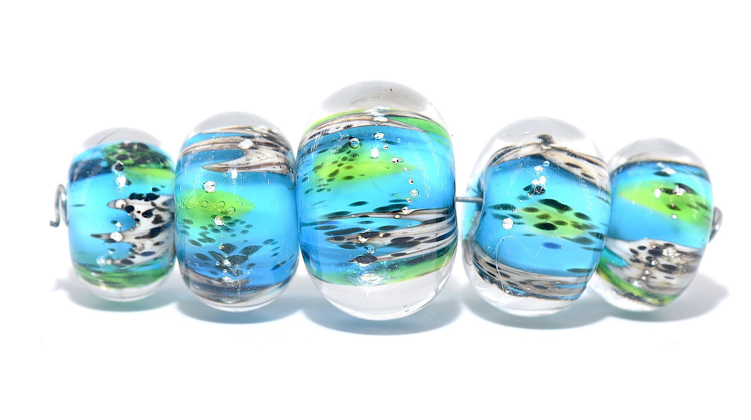 10416411 - Five Graduated Java Moss Pond Rondelle Beads