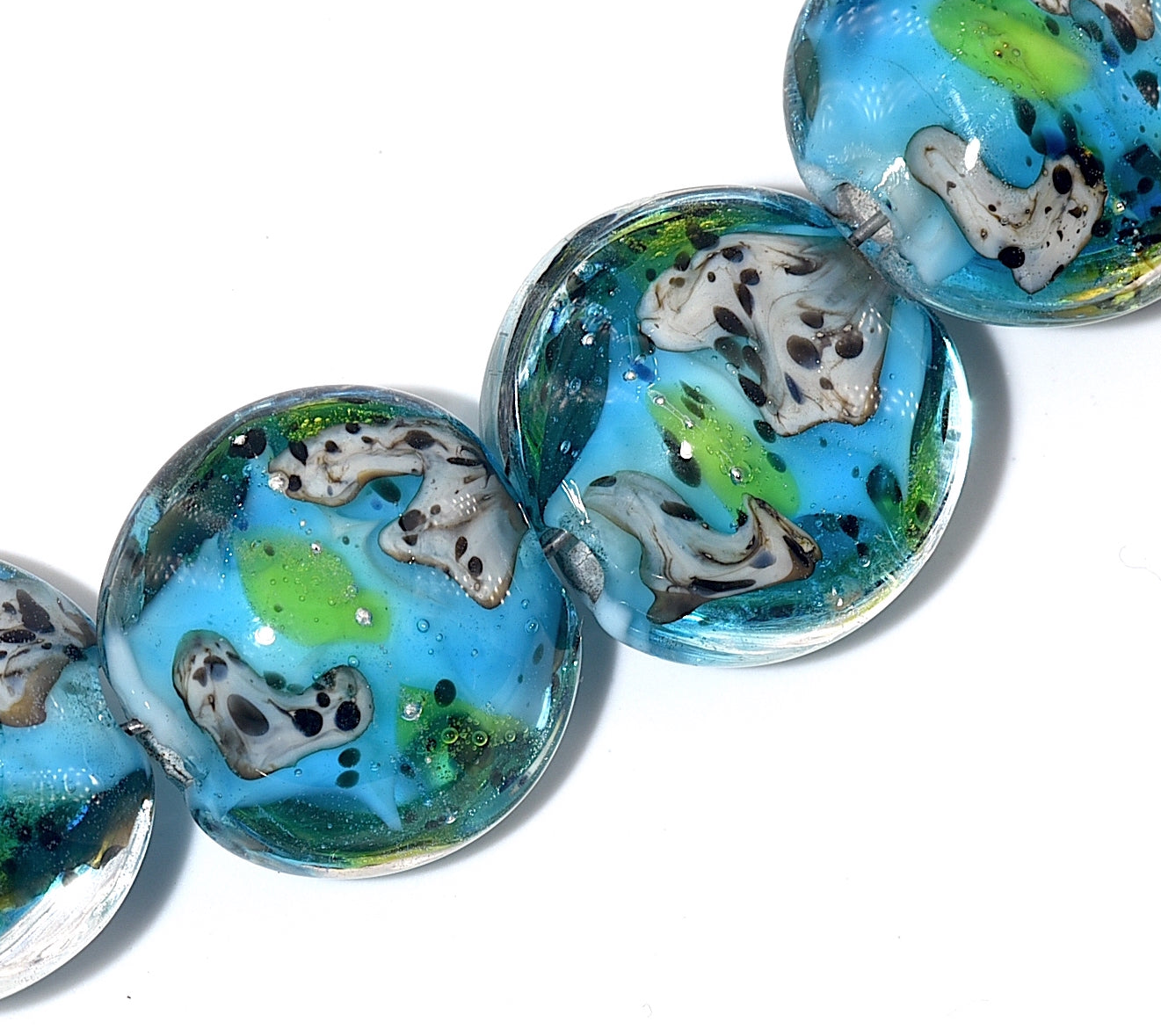 10416412 – Four Java Moss Pond Lentil Beads