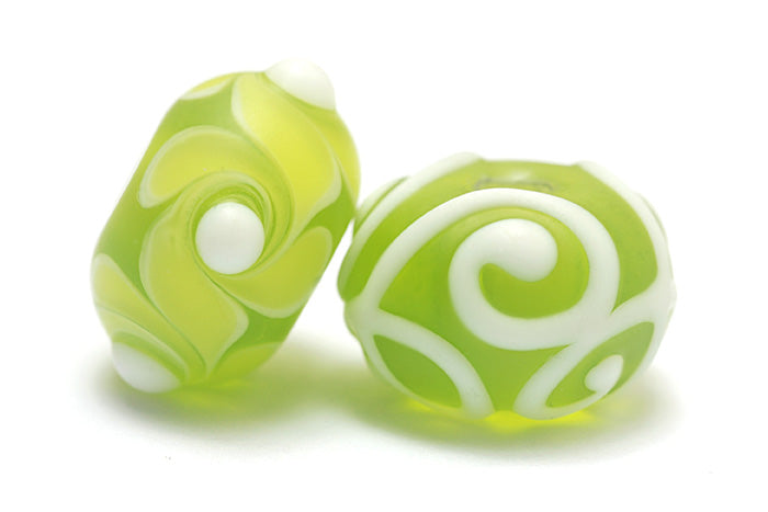 10500401 - Seven Matte-Finished Green Rondelle Beads