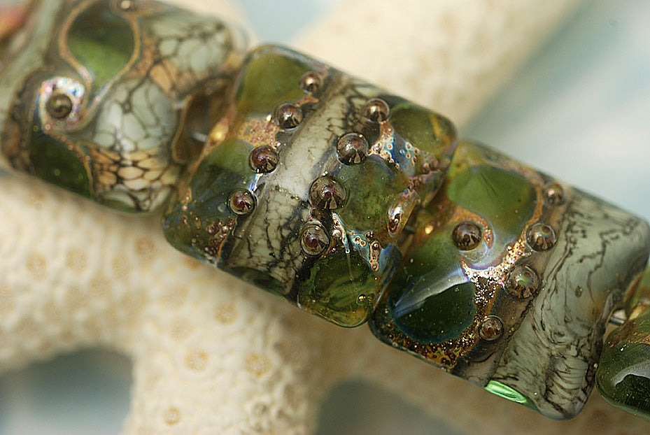 10503404 - Seven Green w/Silver Foil Pillow Beads