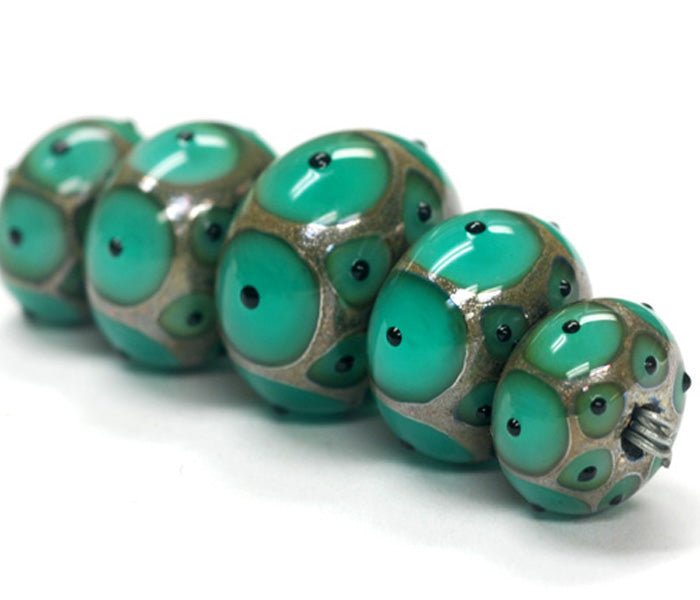 10503801 - Five Graduated Ocean Green w/Black Dots Rondelle Beads