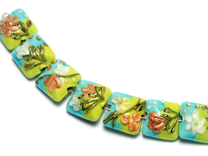 10504304 - Seven White w/Orange Flora Pillow Beads