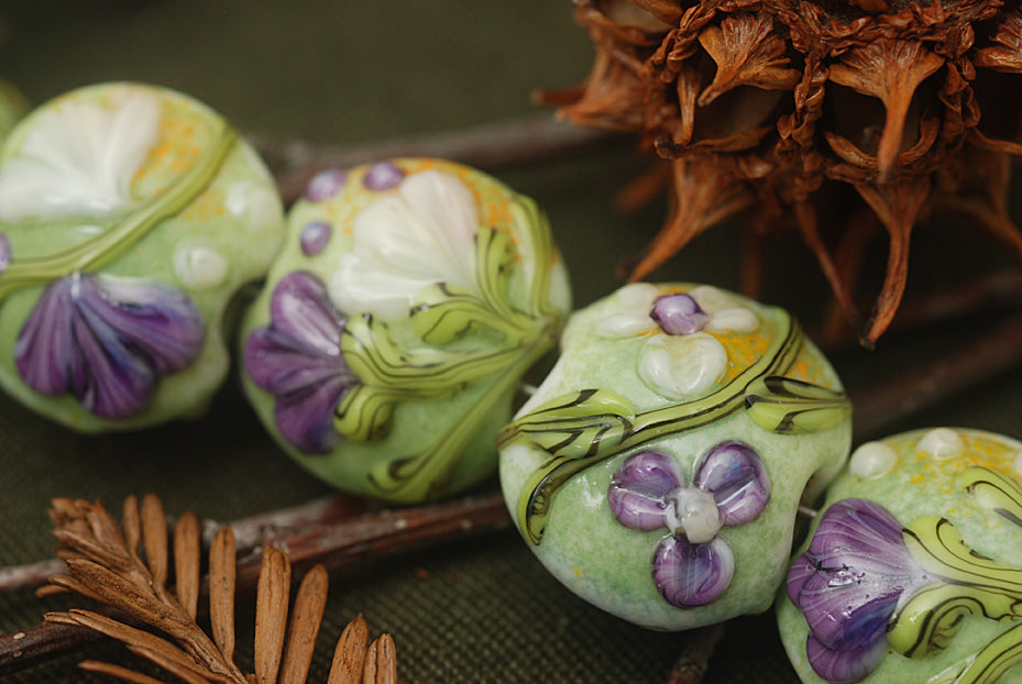 10504502 - Seven White w/Purple Flora Lentil Beads